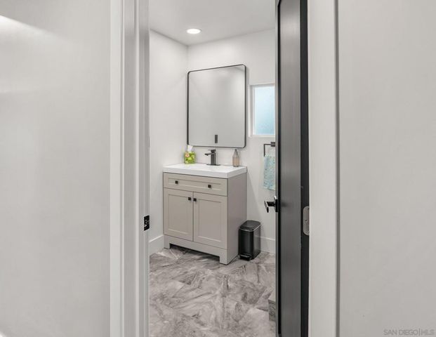 14430 Rios Canyon Rd, El Cajon, CA 92021