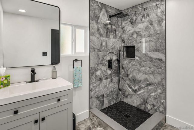 14430 Rios Canyon Rd, El Cajon, CA 92021