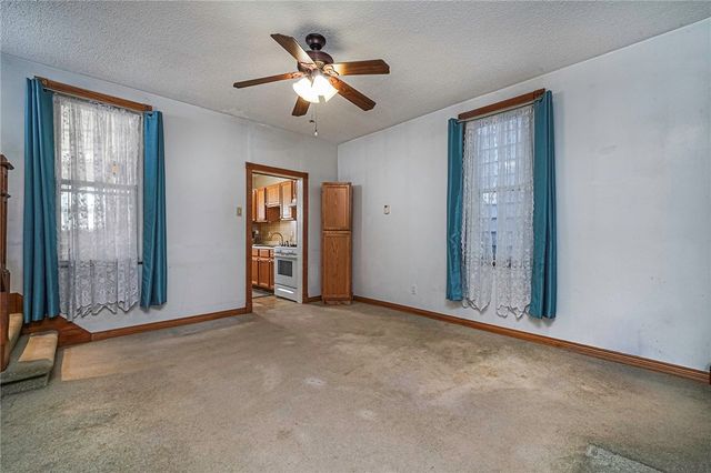 1614 5th Ave, Beaver Falls, PA 15010
