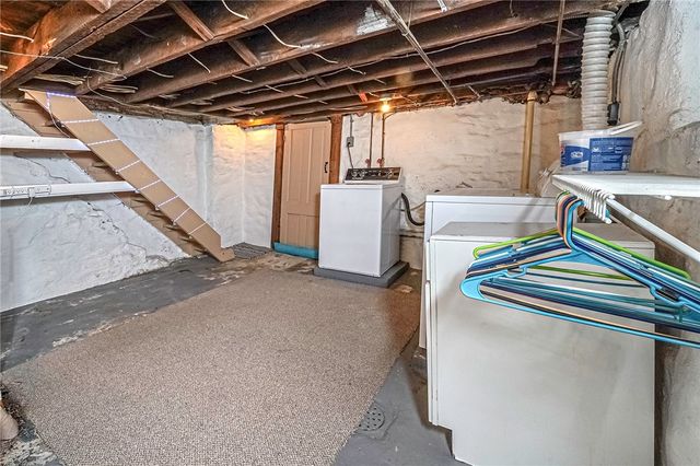1614 5th Ave, Beaver Falls, PA 15010
