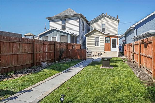 1614 5th Ave, Beaver Falls, PA 15010