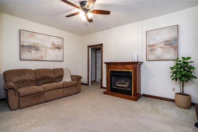1614 5th Ave, Beaver Falls, PA 15010