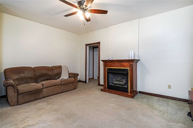 1614 5th Ave, Beaver Falls, PA 15010