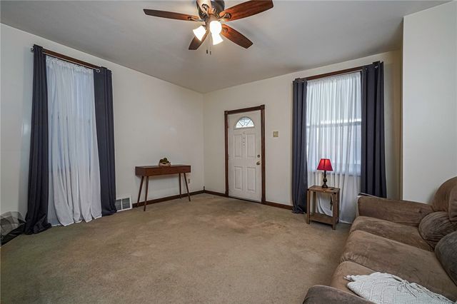 1614 5th Ave, Beaver Falls, PA 15010