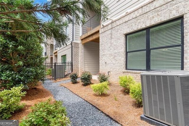195 Briscoe Way 140, Alpharetta, GA 30009