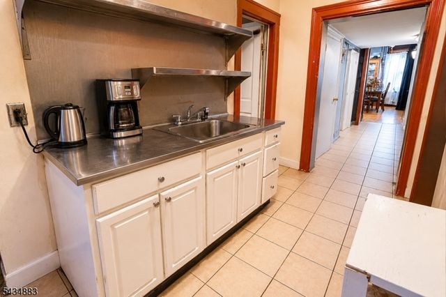 128 W 8Th St, Plainfield City, NJ 07060