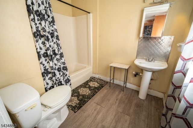 128 W 8Th St, Plainfield City, NJ 07060