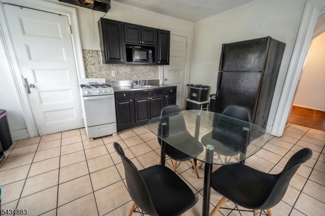 128 W 8Th St, Plainfield City, NJ 07060
