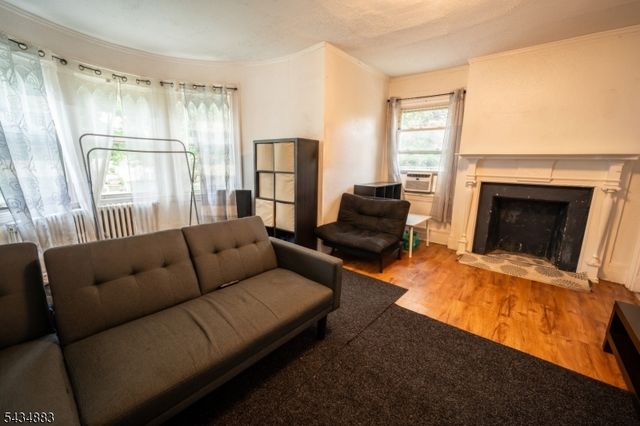 128 W 8Th St, Plainfield City, NJ 07060