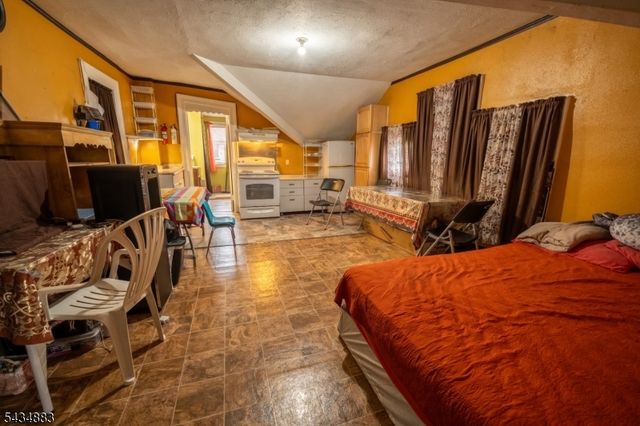 128 W 8Th St, Plainfield City, NJ 07060