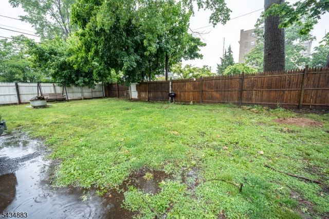 128 W 8Th St, Plainfield City, NJ 07060