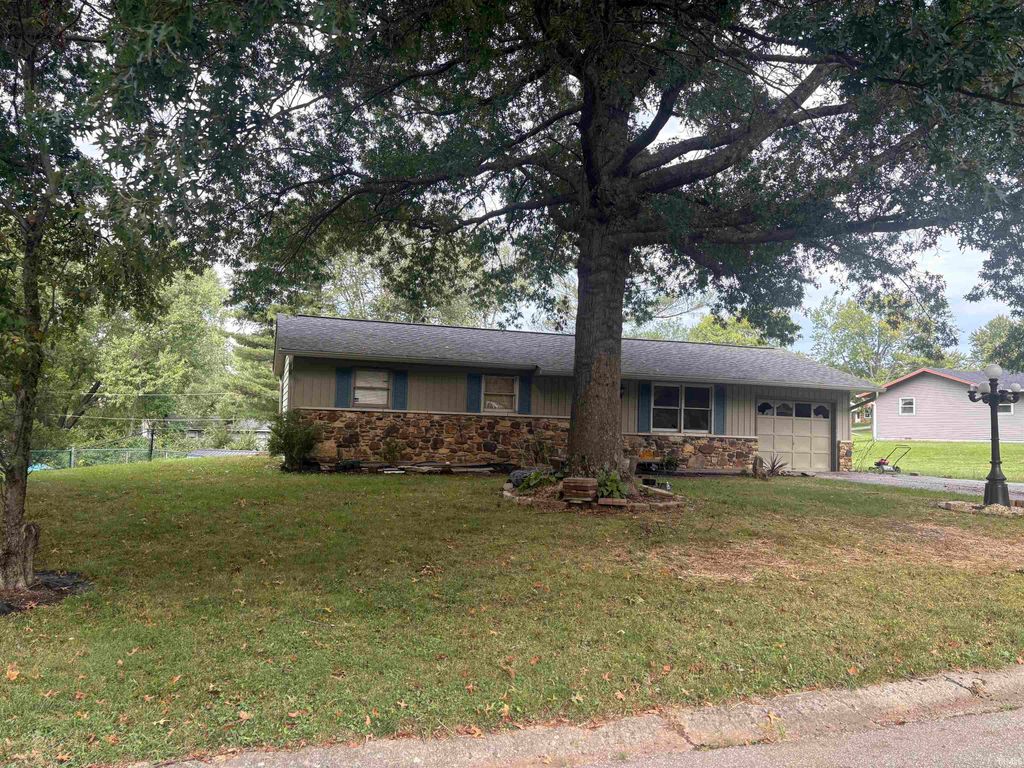 4375 N Ridgewood Drive, Bloomington, IN 47404