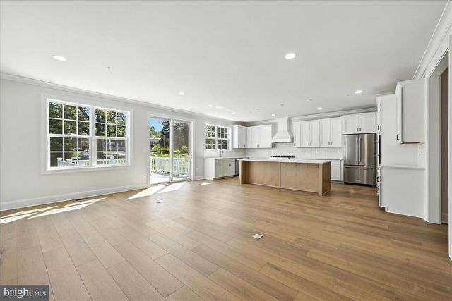 100 VILLABROOK WAY, Baltimore, MD 21212