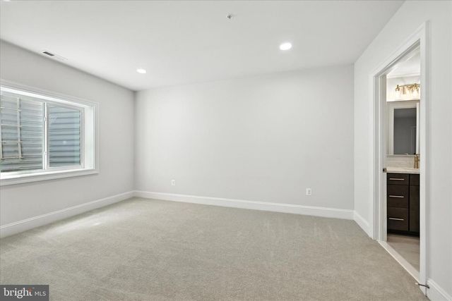 100 VILLABROOK WAY, Baltimore, MD 21212