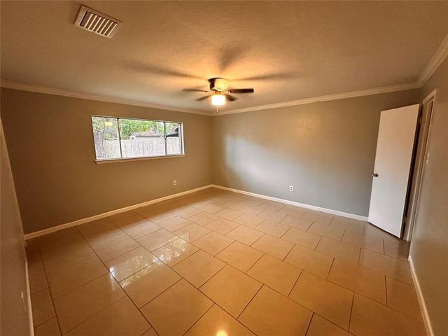 738 Beachcomber Lane, Houston, TX 77062