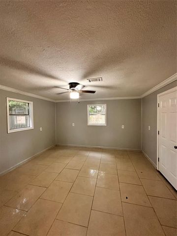 738 Beachcomber Lane, Houston, TX 77062