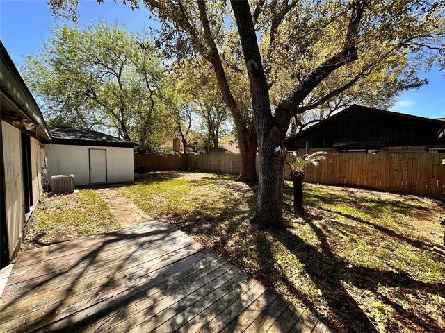 738 Beachcomber Lane, Houston, TX 77062