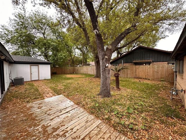 738 Beachcomber Lane, Houston, TX 77062