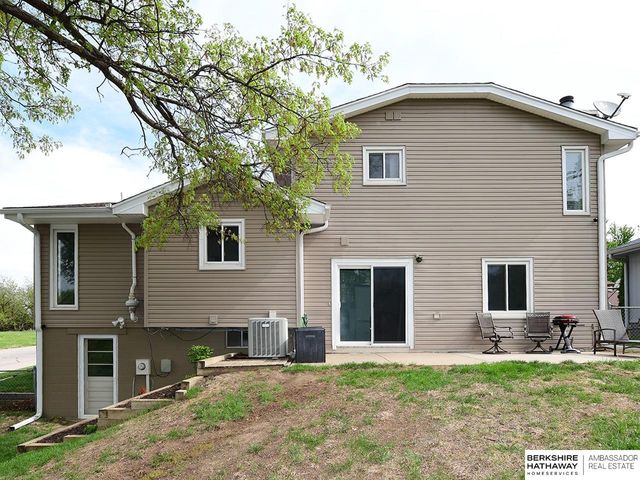 11755 Himebaugh Circle, Omaha, NE 68164