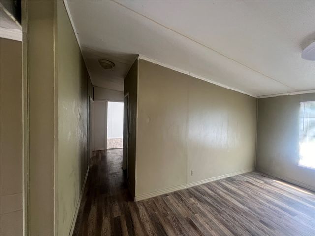 120 Pine Ridge Circle, Southmayd, TX 75092