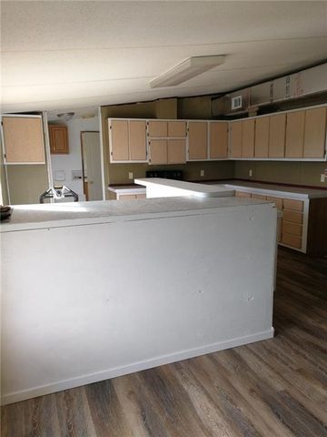 120 Pine Ridge Circle, Southmayd, TX 75092