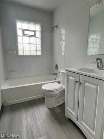 814 Laird, Warren, OH 44483