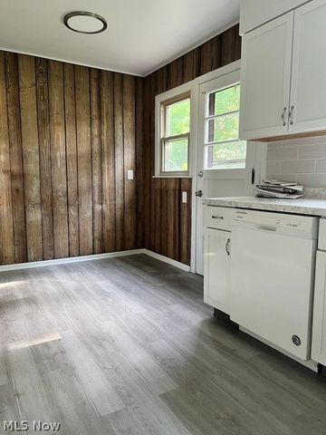 814 Laird, Warren, OH 44483