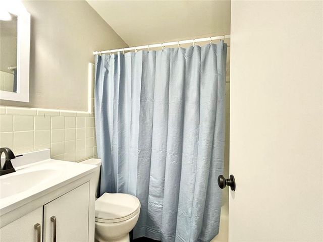 6496 Raymond Drive, Union City, GA 30291