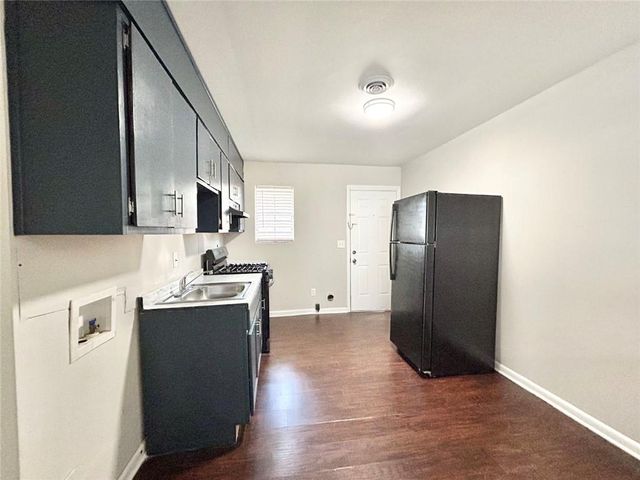 6496 Raymond Drive, Union City, GA 30291