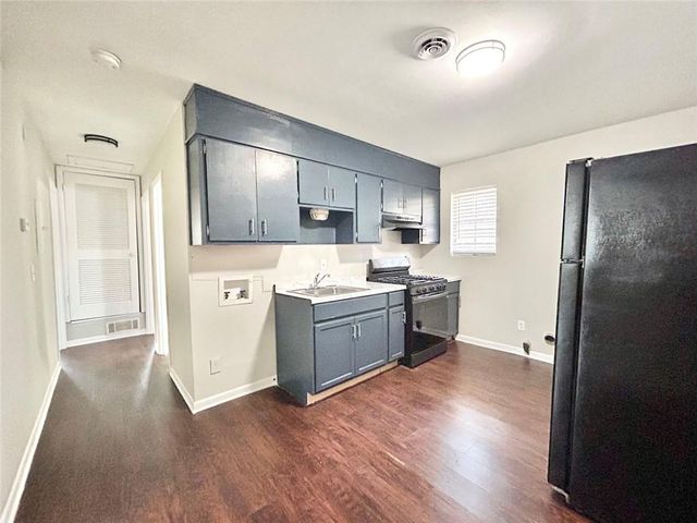 6496 Raymond Drive, Union City, GA 30291