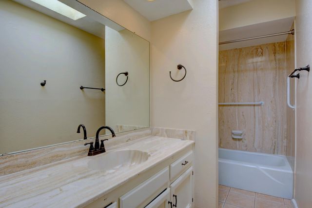8906 Spain Road NE, Albuquerque, NM 87111