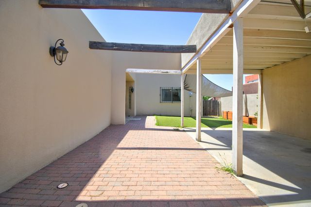 8906 Spain Road NE, Albuquerque, NM 87111
