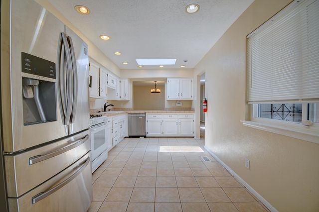 8906 Spain Road NE, Albuquerque, NM 87111