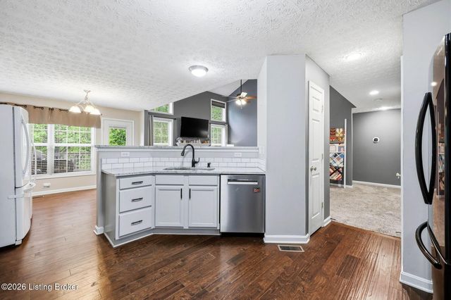 17508 Curry Branch Rd, Louisville, KY 40245