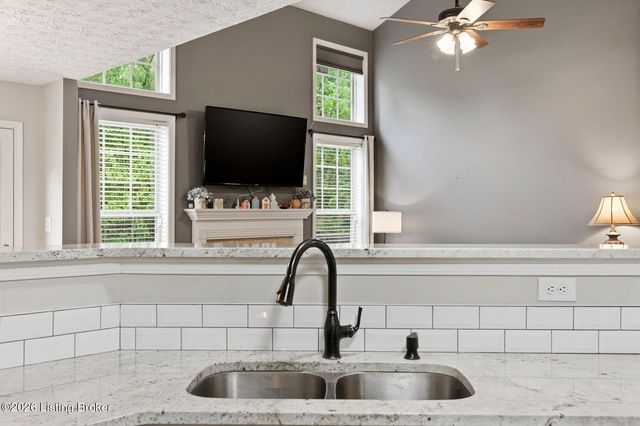 17508 Curry Branch Rd, Louisville, KY 40245