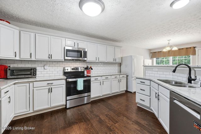 17508 Curry Branch Rd, Louisville, KY 40245