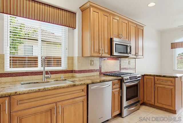 713 Bel Air W, Vista, CA 92084