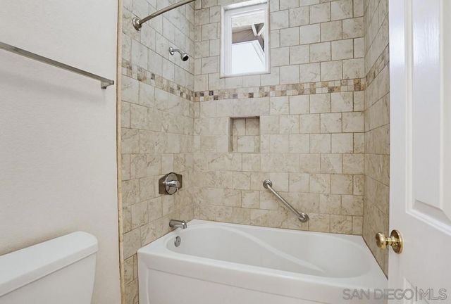 713 Bel Air W, Vista, CA 92084