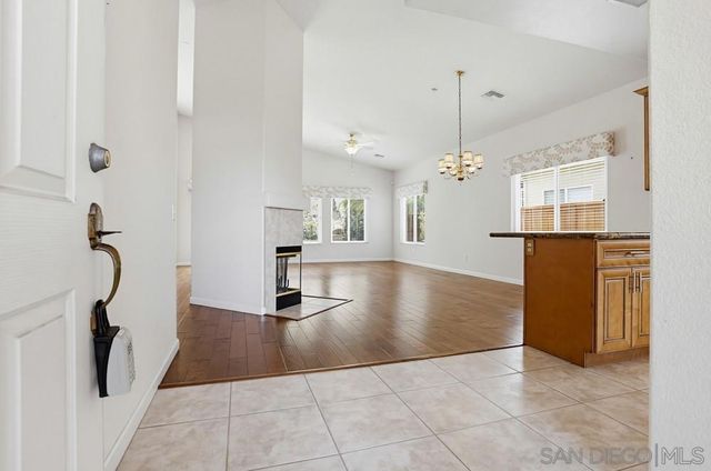 713 Bel Air W, Vista, CA 92084