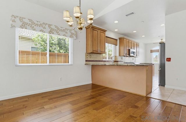 713 Bel Air W, Vista, CA 92084
