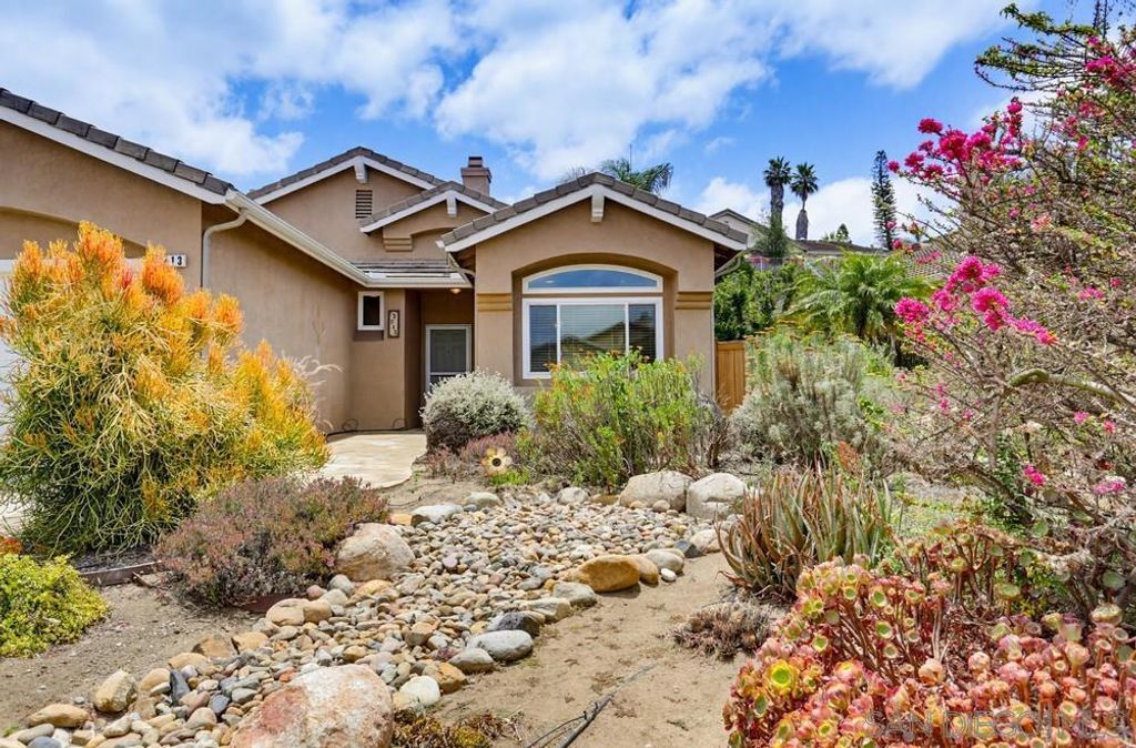 713 Bel Air W, Vista, CA 92084