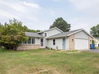 9372 W Arrowhead Drive W, Pavilion Twp, MI 49088
