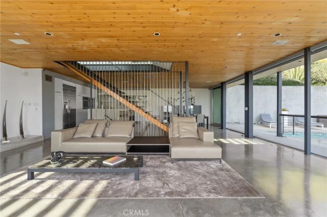 2917 Durand Drive, Los Angeles, CA 90068