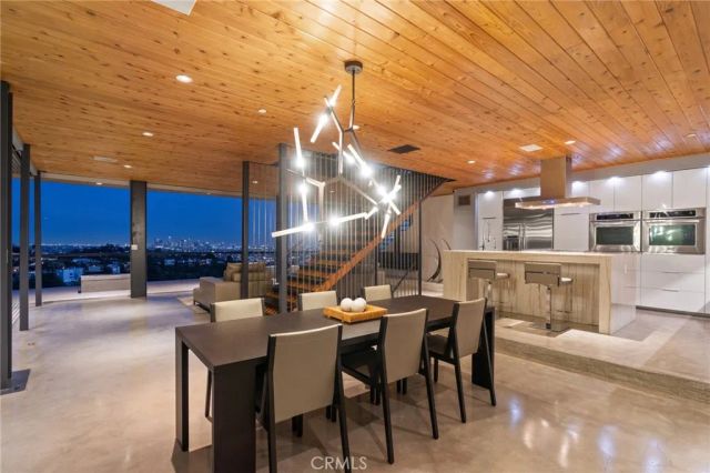 2917 Durand Drive, Los Angeles, CA 90068