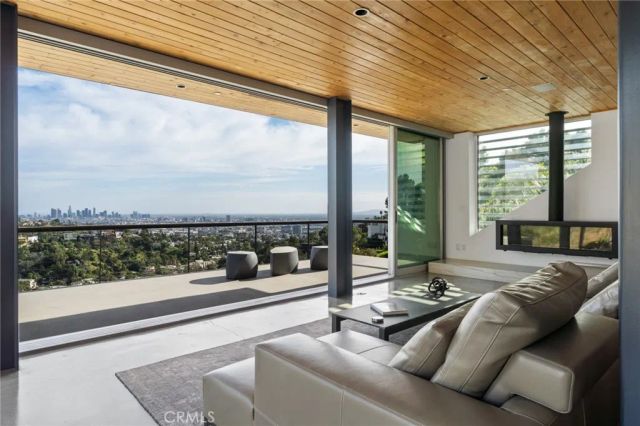 2917 Durand Drive, Los Angeles, CA 90068