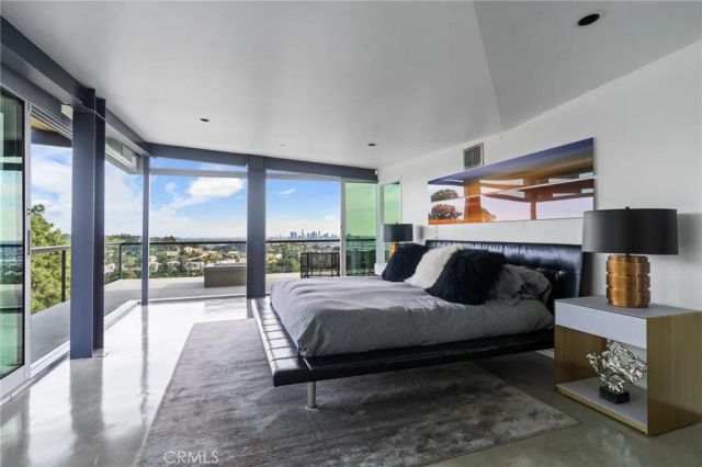 2917 Durand Drive, Los Angeles, CA 90068
