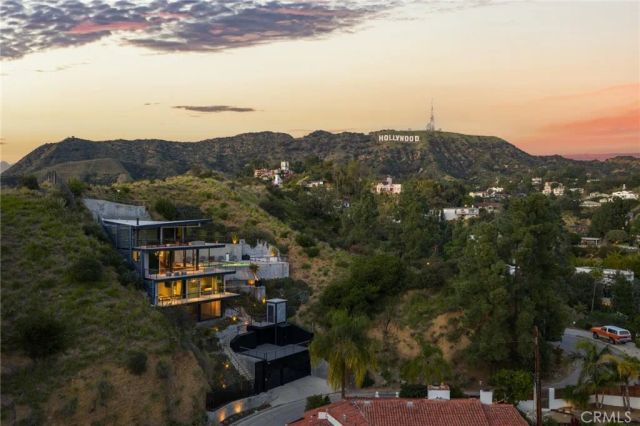 2917 Durand Drive, Los Angeles, CA 90068