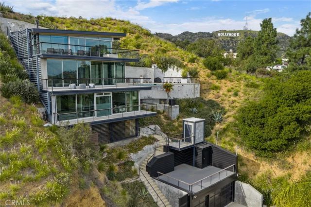 2917 Durand Drive, Los Angeles, CA 90068