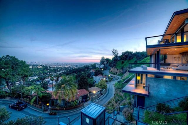 2917 Durand Drive, Los Angeles, CA 90068