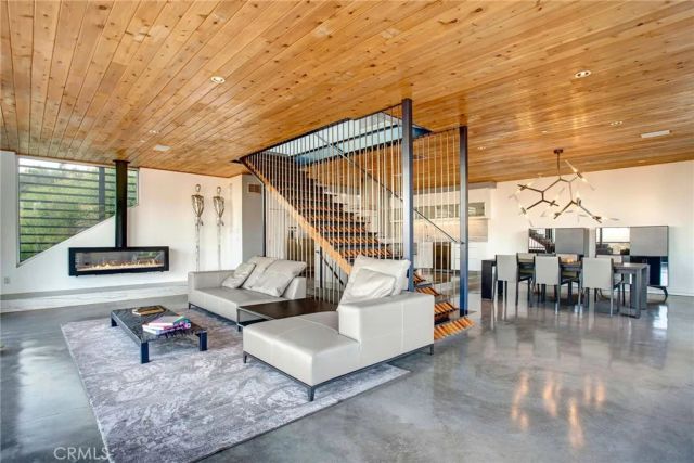 2917 Durand Drive, Los Angeles, CA 90068